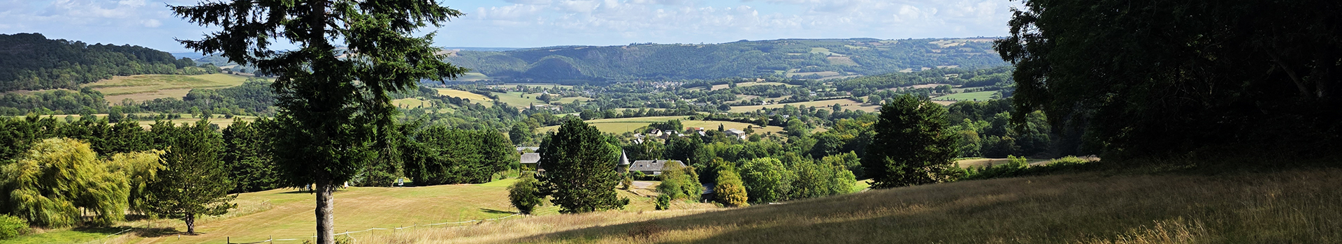 Domaine du golf de clecy vue sur la vallée
